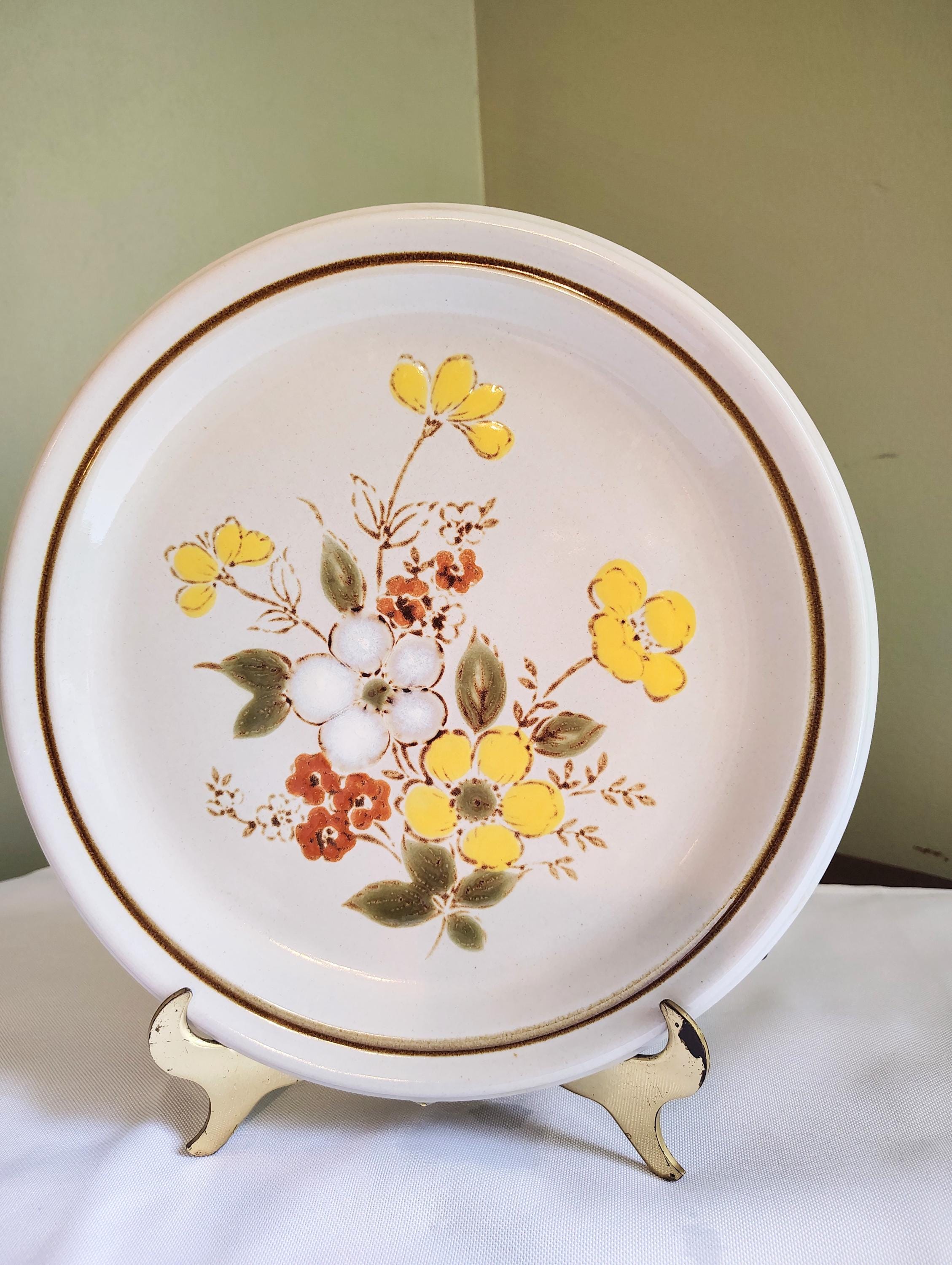 70s Flower Rim Plate - Etsy