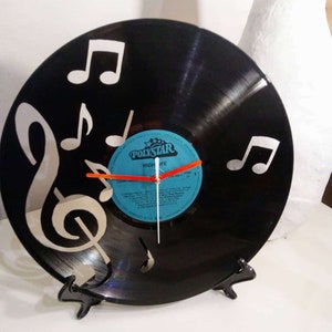 Creative DIY Clock From Real Vinyl Record - Unique Upcycled Artwork!