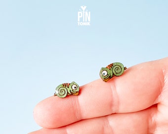 Chameleon Stud Earrings - Funny Animal Lover Christmas Gift - Reptile Lizard Studs