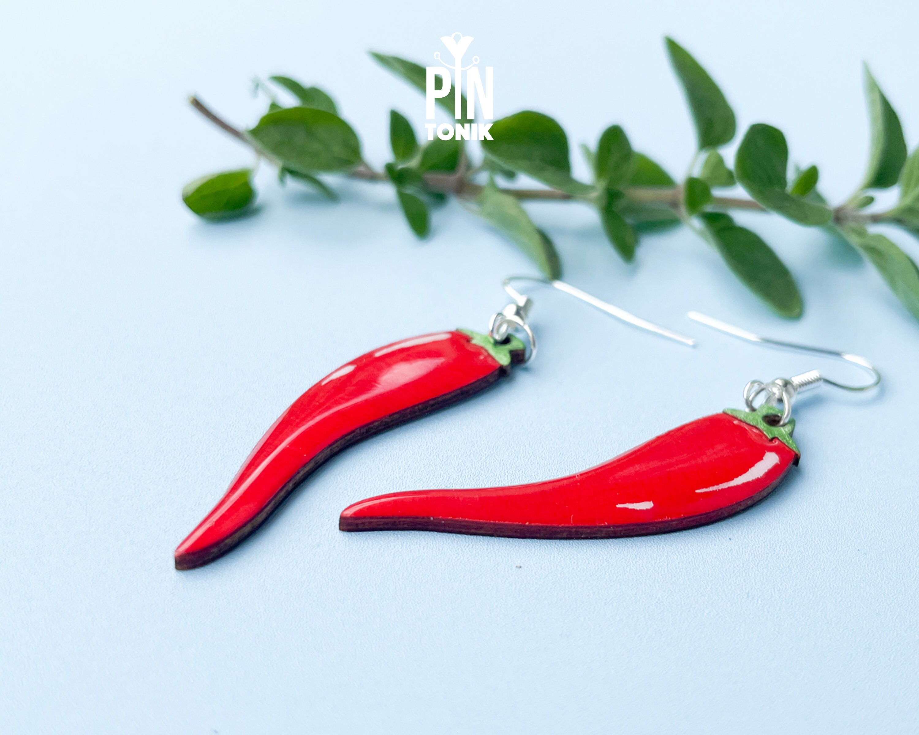 チリダングルピアス 2組 かわいらしい面白い顔 唐辛子 カプシウム 野菜イヤリング レディース ガールズ パーティージュエリー　並行輸入品