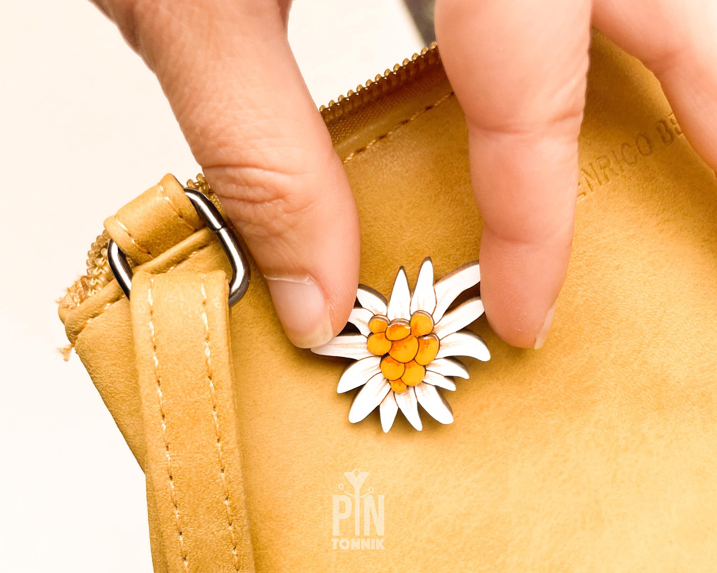 Edelweiss Lapel Pin Mountain Flower Boutonniere Wanderlust Badges Etsy