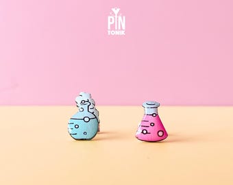化学実験室のスタッドピアス：楽しい科学ギフト