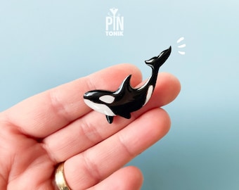Orca Lapel Pin - Killer Whale Brooch Ocean Animal Accessory