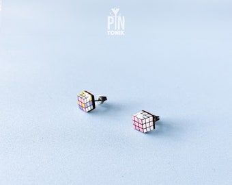 Boucles d'oreilles Rubik's Cube rétro - Bijoux géniaux dépareillés des années 90 - Clous d'oreilles ringard des années 80