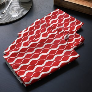 Groovy Red Cloth napkin set