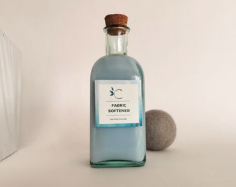 Butelka z płynem do płukania tkanin wielokrotnego użytku, szkło z recyklingu, zakrętka z korka (500 ml / 17 uncji)