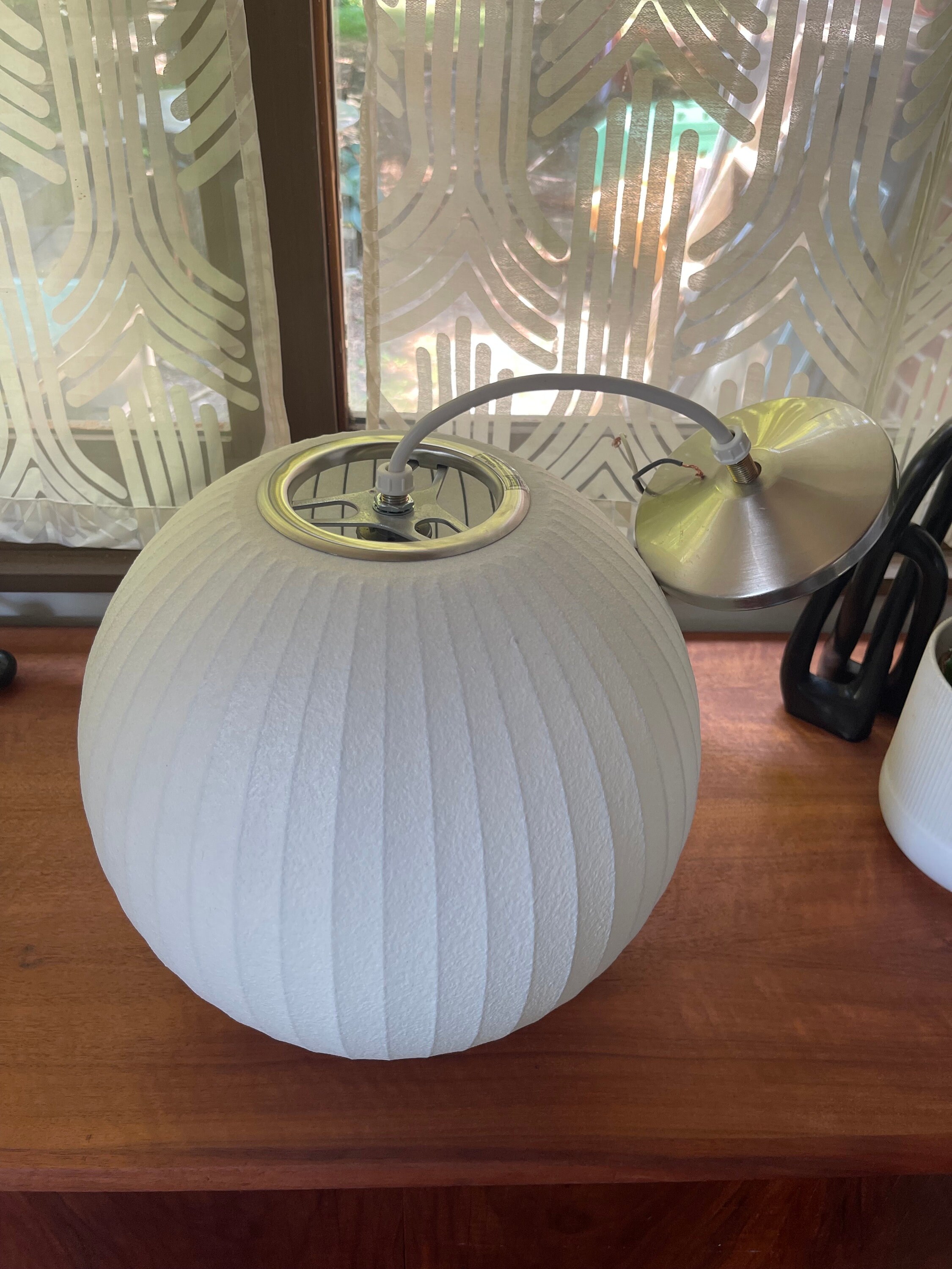 George Nelson Bubble Lamp Ball Size Small by Modernica multiple ...