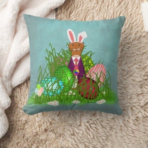 Oliver The Otter Spring Throw Pillows 画像 3