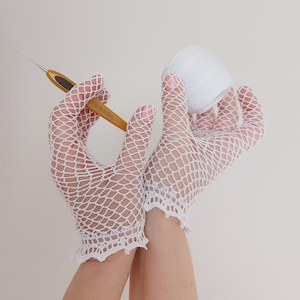 Lace Gloves Pattern. Crochet Lace Gloves Tutorial. Wedding gloves pattern.