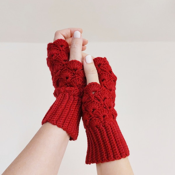 Mitaines Rouge Cerise Foncé. Gants roses Cosy Girl. Mitaines au crochet.