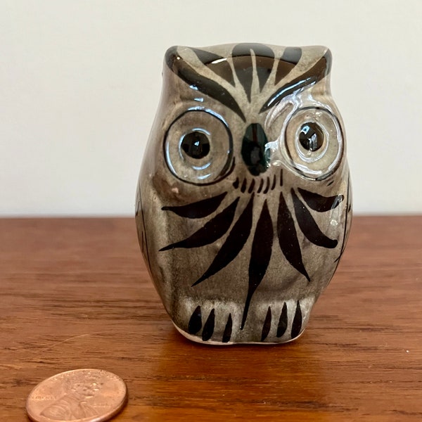 Tonala ceramic handpainted small owl sculpture / figurine - Mexican - folk - mcm - midcentury modern