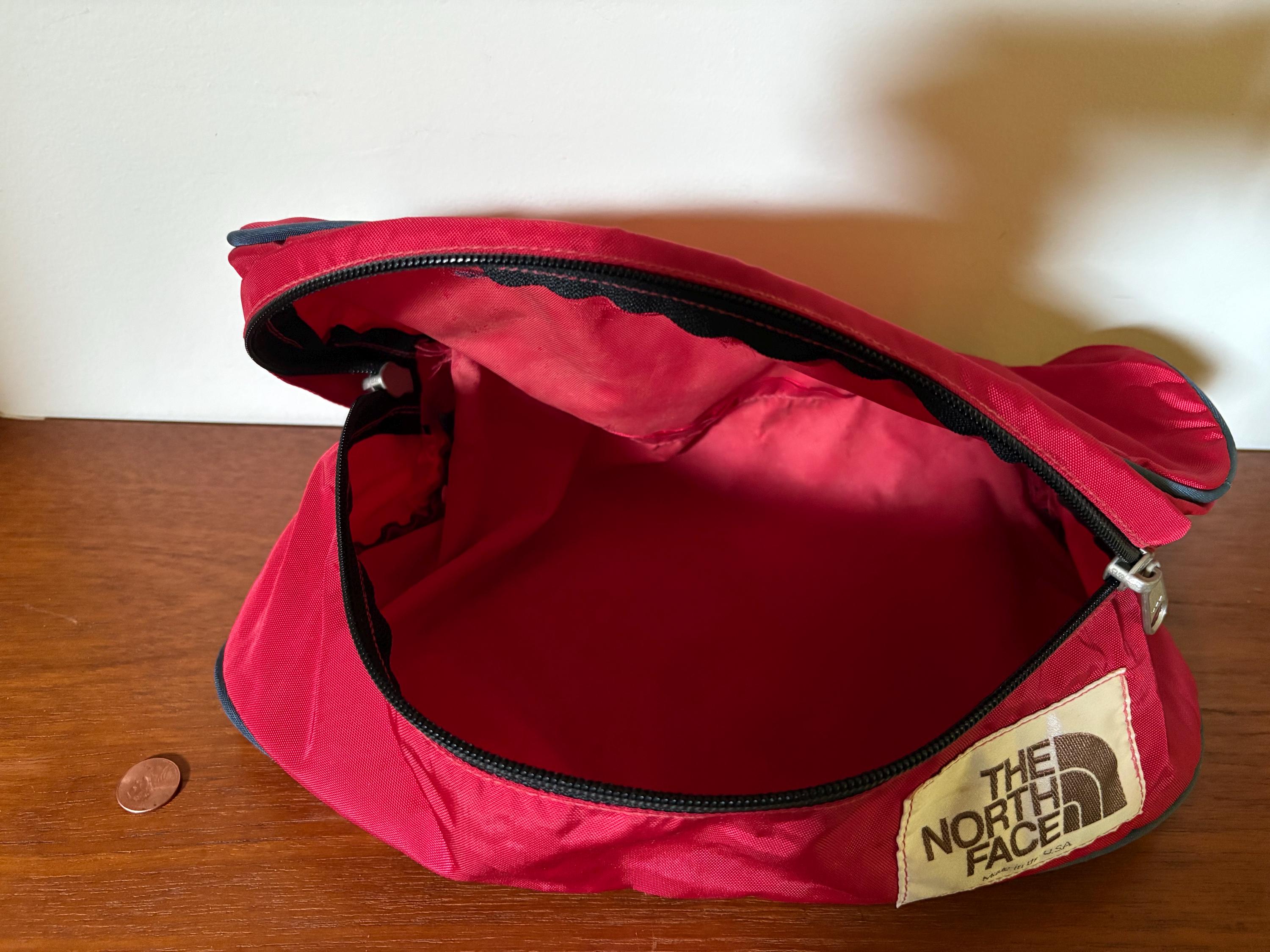 The North Face Early (1970s) Vintage Authentic Red Lumbar (fanny 