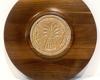Pigeon Forge Pottery vintage walnut and ceramic wall plate - harvest motif - Tennessee - folk - mcm - midcentury modern
