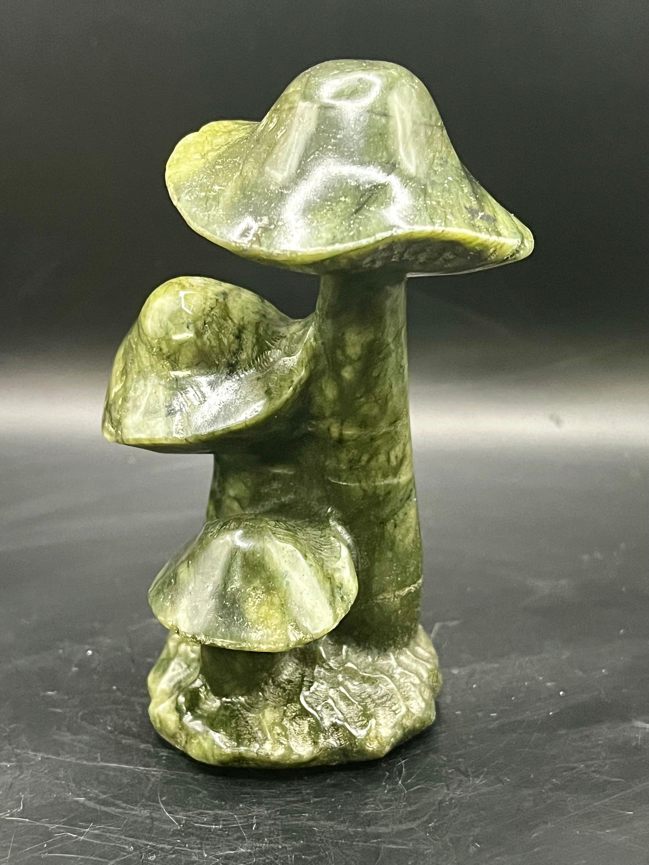 翡翠キノコ彫刻 - Etsy 日本