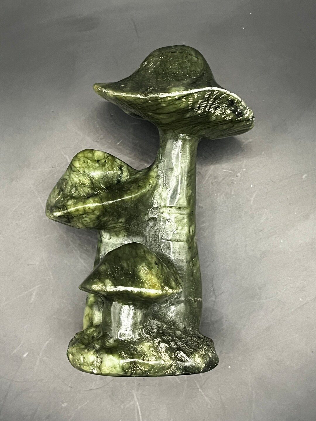 翡翠キノコ彫刻 - Etsy 日本