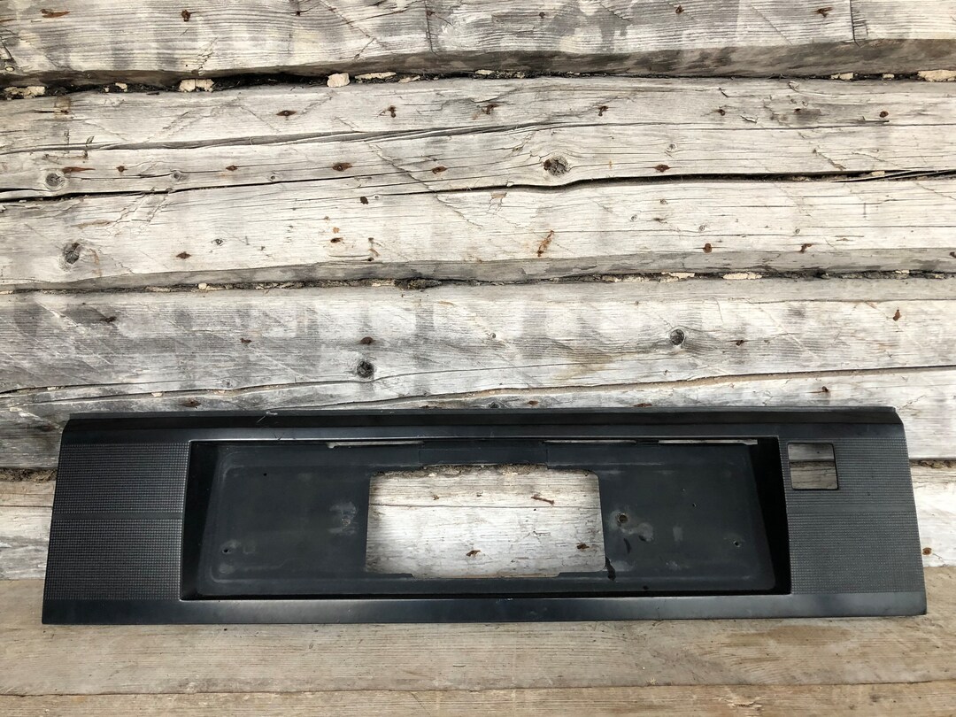 VW Volkswagen Passat B3 GT GL VR6 Cl Orgnal Genune Euro Rear Boot Ld Trunk Lcense Number