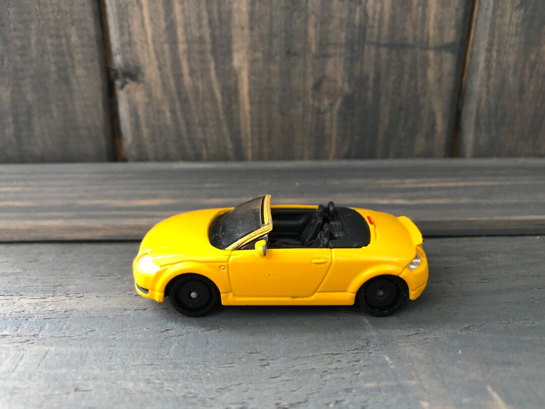 Audi TT Roadster Cabriolet Yellow Collection Die Cast 1102 Miniature