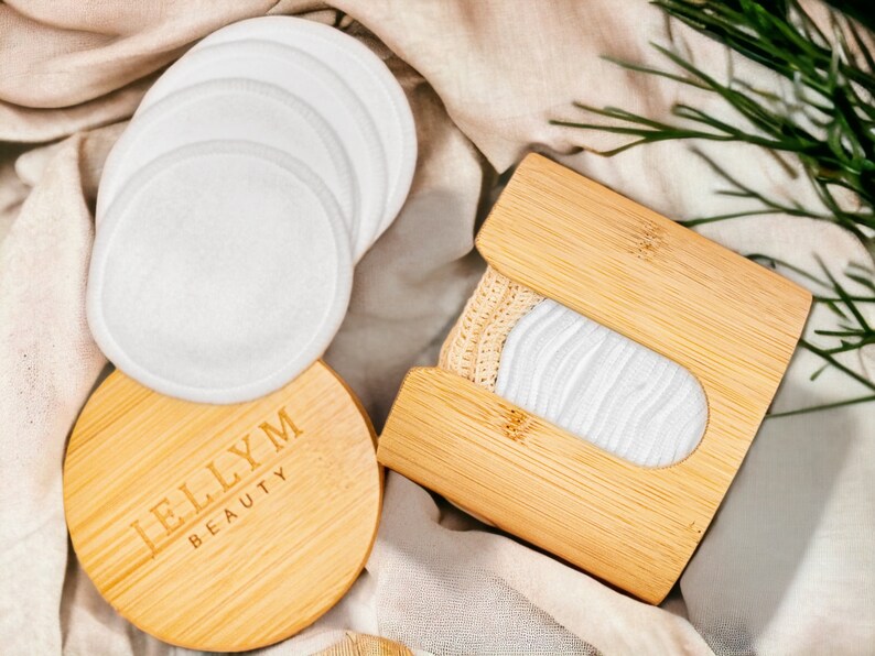 Improve your sustainable skincare routine with our Bamboo Cotton Makeup Remover Pads. Crafted from premium quality bamboo fabric, our pads are both soft and durable, providing a gentle yet effective way to remove makeup without irritating your skin.