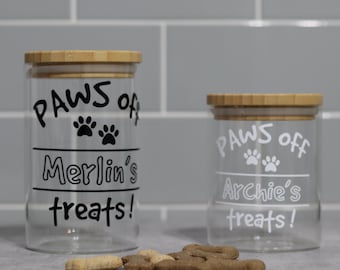 Gepersonaliseerde hondenpot – glazen bus op maat met bamboe deksel voor pupsnacks