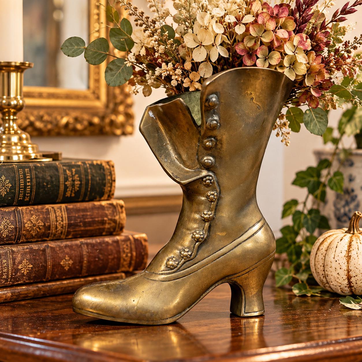 USA  ヴィンテージ　ブーツ　飾り物 Decorative Victorian Boot - Etsy