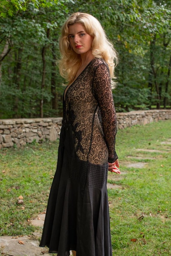 1920s drop waist black lace evening gown - Gem