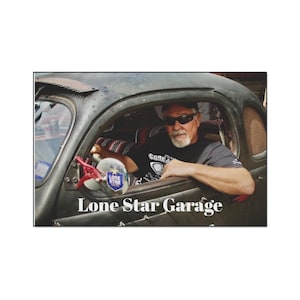 Heavy Duty Floor Mat: Automotive Garage Decor - Anti-Slip Polyester