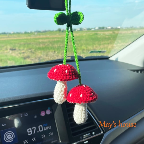かぎ針編みのキノコカーハンギング：手作りミルクコットンカーアクセサリー