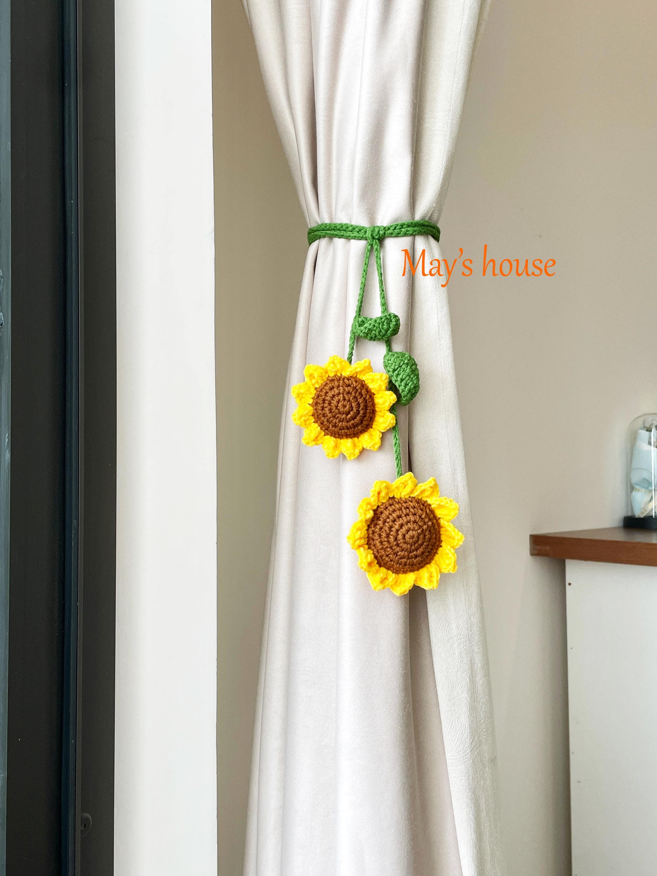 Crochet Sunflower Curtain Tieback: Milk Cotton Sunflower & Leaf