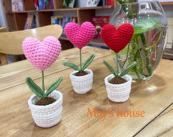 Crochet heart pot, red/pink heart plant, crochet valentine's heart potted plant, crochet heart, valentine gift, gift for lovers, table plant