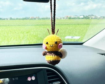 Crochet bee car hanging, cute crochet bee, amigurumi bee, car mirror charm, car decoration, new car gift, new driver gift