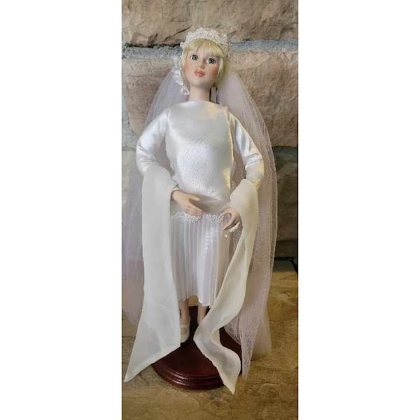 Danbury Mint Collection Judy Belle "Megan" Flapper Bride Porcelain Doll AS IS