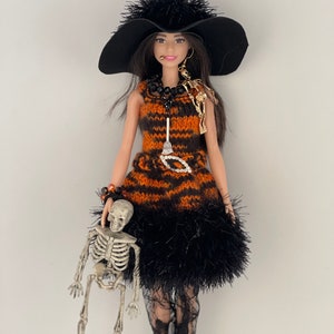 Poupée sorcière avec vêtements gothiques faits main, crâne et accessoires personnalisés Poupée mannequin de 30 cm p image 9
