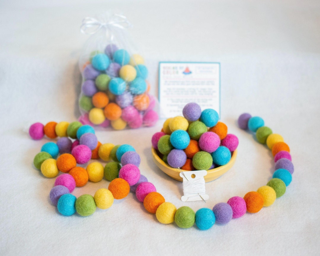 DIY Rainbow Felt Ball Garland Kit for Crafts, Dopamine and Bookshelf ...