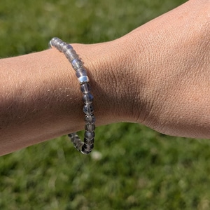 Dainty Labradorite Bracelet, Premium Grade AA Labradorite Bracelet, Genuine Crystal Bracelet, Natural Labradorite Bracelet, 4mm gemstone