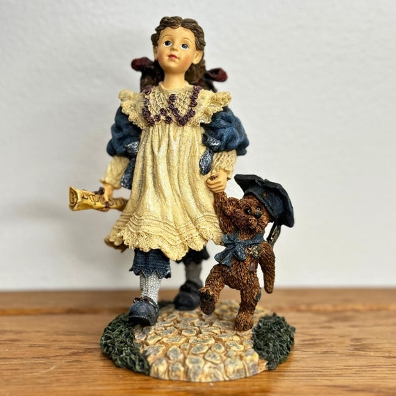 Vintage Boyd Bear Figurine Allison with Einstein A Promise for the Future gift idea for mom aunt grandma resin bear decor vintage collector