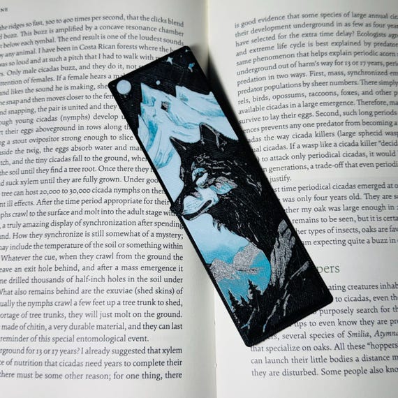 Wolf Bookmark Gift for Reader Wolves Accessory Book Lover Reading Companion Animal Bookmark Page Marker Wildlife Literary Item Decoration