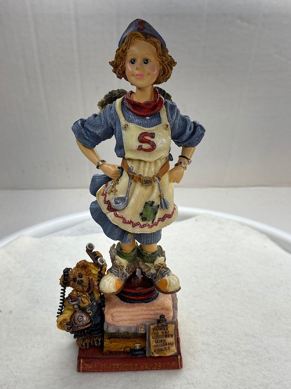 Vintage Boyds Bear Figurine working mom Domestics T Whirlwind gift for mom grandma aunt friend vintage retired resin bear home decoration