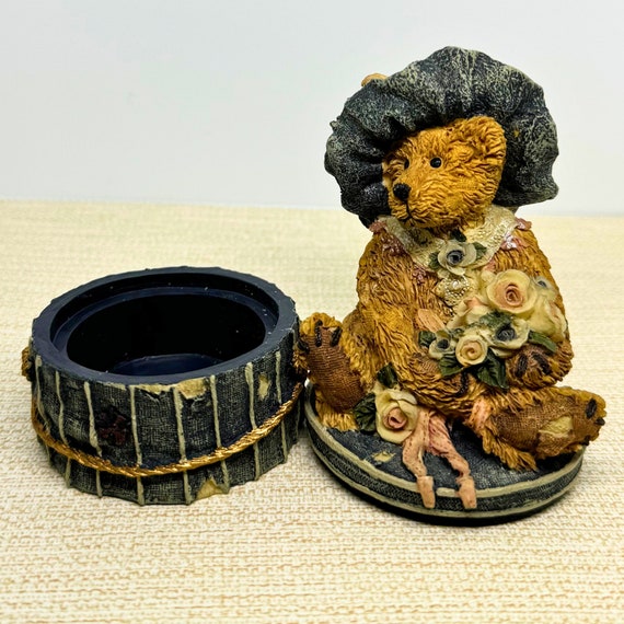 Vintage Boyd Bear Figurine resin bear collectible home decor vintage collector original box gift for her Victoria The Lady
