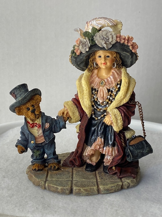 Vintage Amy and Edmund Mommas Clothes resin boyds bearstone collection figurines Boyds Bear Figurine  gift for mom vintage bear resin decor