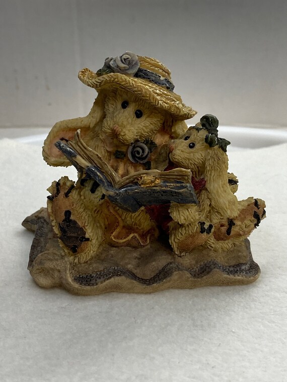 Vintage Boyds Bear Figurine Bunny Rabbit Daphne Eloise Women’s Work gift for girl mom aunt grandma friend vintage retired resin bear decor