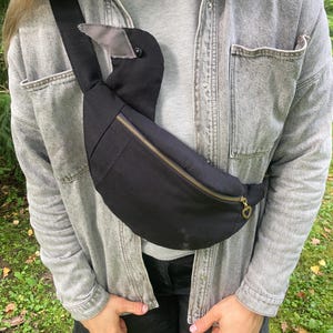 Raven Bag Sewing Pattern, Fanny Pack DIY – Crossbody Bag Tutorial (PDF Pattern + Instructions + Video)
