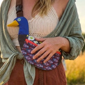 Duck Bag Sewing Pattern – Animal Crossbody Fanny Pack Tutorial (PDF) - Special belt bag