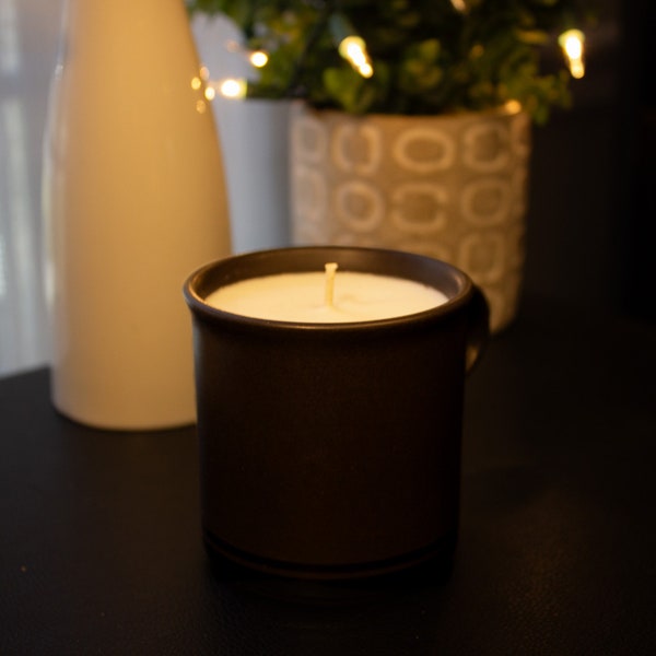 Upcycled Second-Hand Mug Candle / Handmade / Coconut-Soy Wax Blend / 10 oz / 12 oz / 2-in-1 Mug & Candle / Sustainable / Upcycling