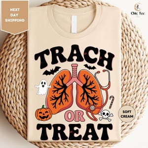 Maglietta di Halloween per terapisti respiratori, maglietta per tracheostomia o dolcetto, maglietta di Halloween per terapia respiratoria, maglietta di Halloween per terapia pituitaria, maglietta autunnale, regalo di Halloween per infermieri