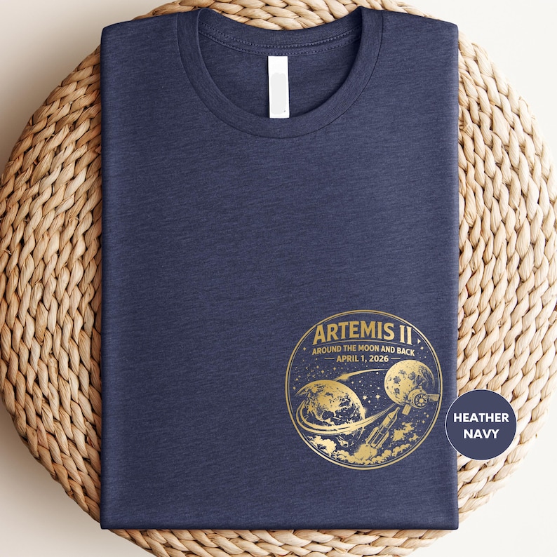Camiseta del lanzamiento del cohete Artemis II, camiseta de exploración espacial, camiseta del programa espacial de la NASA, camiseta del viaje de Artemis 2 alrededor de la Luna, regalo de astronomía imagen 3