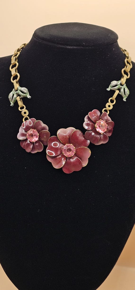 Beautiful Antique Flower Necklace