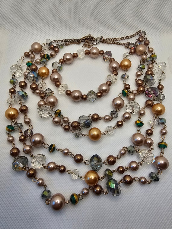 Stunning Vintage 3 Strand Glass Bead Necklace and… - image 6