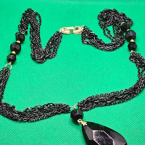 Beautiful Vintage Signed Crown Trifari Black Necklace