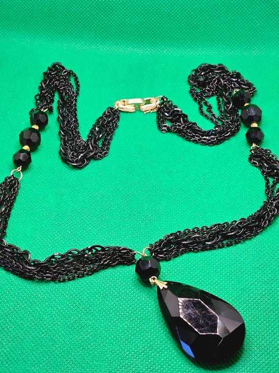 Beautiful Vintage Signed Crown Trifari Black Neckl