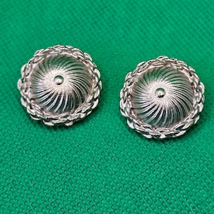 Vintage firmado plata tonificada años 50 Coro Clip en pendientes